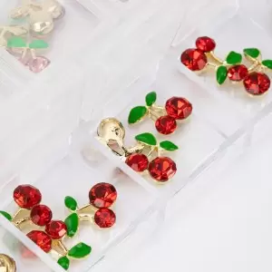 Molly Nails вишни со стразами 36 шт.