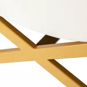 "Sillon Umbra" blakstienų priauginimo kėdė, balta aksominė su auksine baze.