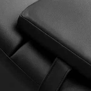 "Sillon Alba" blelakh pratęsimo fotelis, juoda su aukso pagrindu.