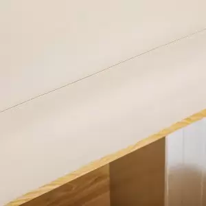 Шезлонг Sillon Comfort SPA, кремовый с светло-коричневым основанием.
