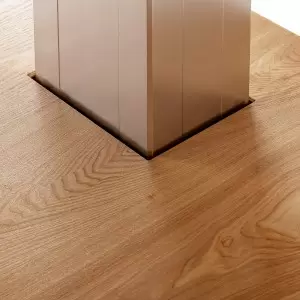 Шезлонг Sillon Comfort SPA, кремовый с светло-коричневым основанием.