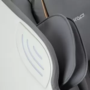Массажное кресло Sakura Maximus 809 3D белого и серого цвета